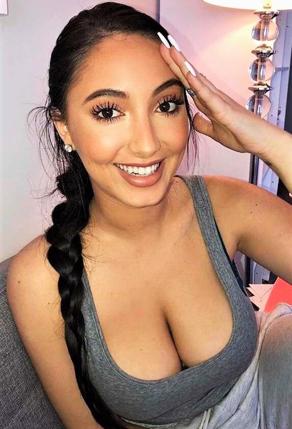 Проститутка Питера Женя с 4 размером груди предлагает интим услуги у метро Технологический Институт  +7(981)214-21-80 